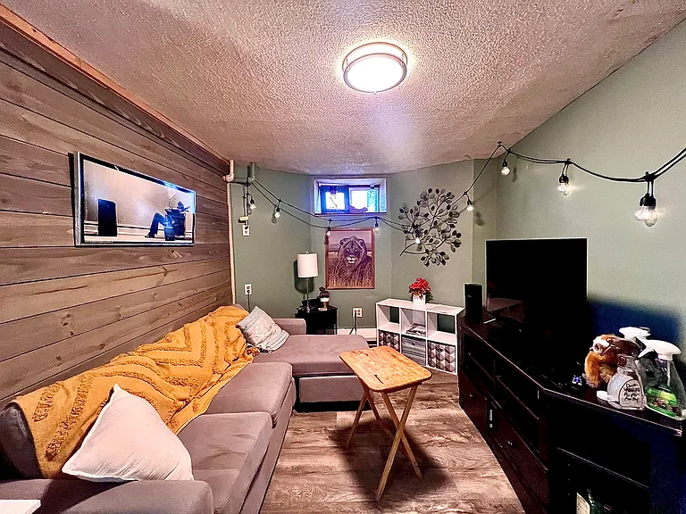 33 Oakland Rd #A — Photo 4