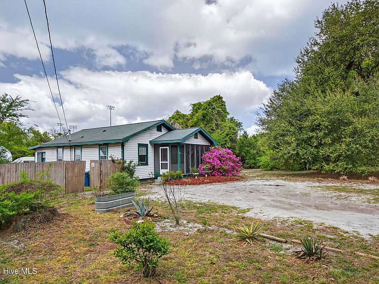 Listing photo 4