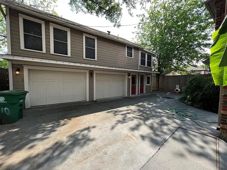 4410 Pease St #2 — Photo 11