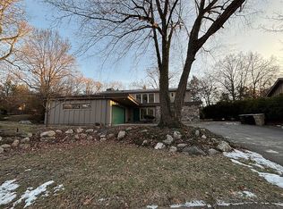 924 E Weber Sq, South Bend, IN 46617