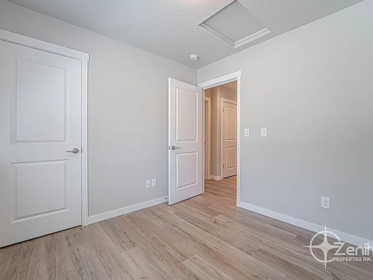 4912 NE 2nd Ct — Photo 14