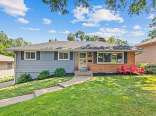 2905 W 70 1/2 St, Richfield, MN 55423