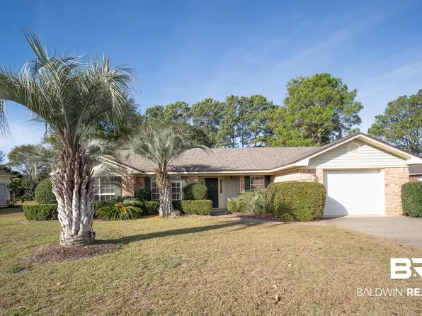9785 Fairway Dr, Foley, AL 36535