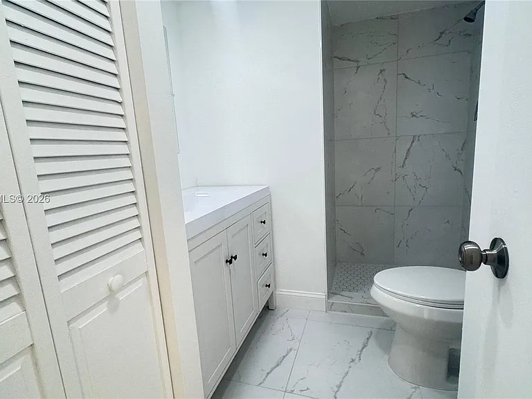 18151 NE 31st Ct #707 — Photo 24