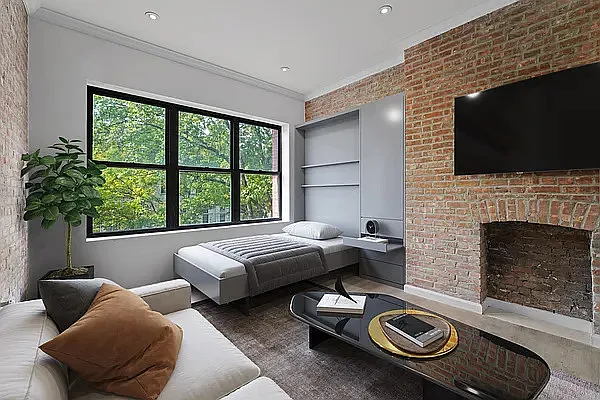 Rented by R New York | media 1