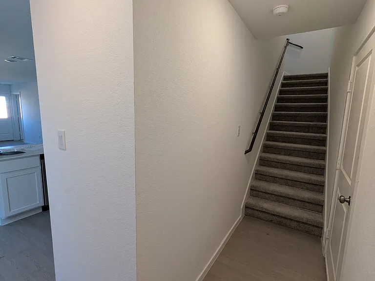 207 Pastar Fls — Photo 10