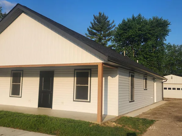 908 N Dant Blvd, Bicknell, IN 47512