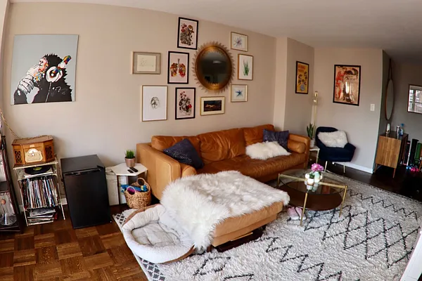 Rented by Owner | media 25