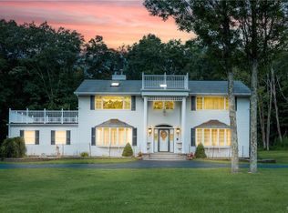 2221 Sunset Ln, Effort, PA 18330