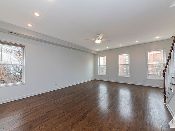 2nd image of 1426 N Greenview Ave APT 3