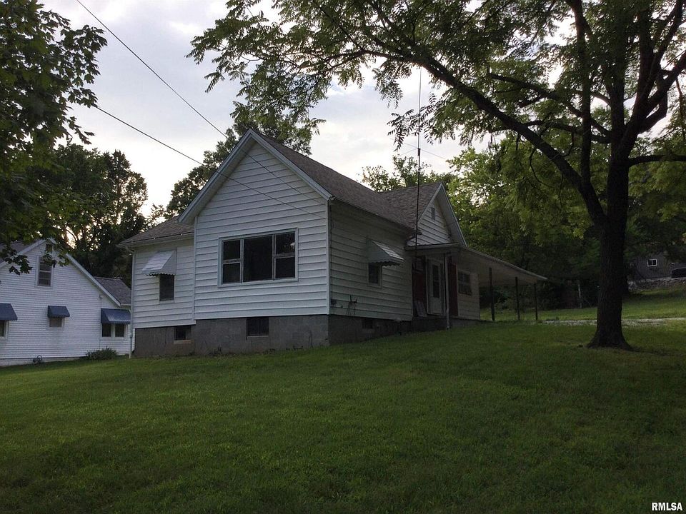 1st image of 311 E Poplar St