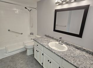 32145 Old Yale Rd #105, Abbotsford, BC V2T 2C8