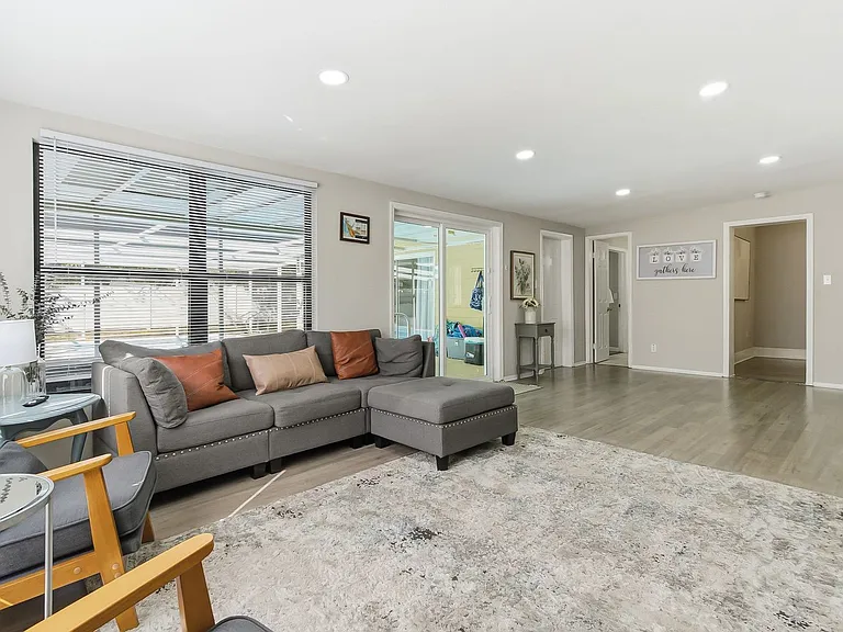 305 N Conrad Ave — Photo 34