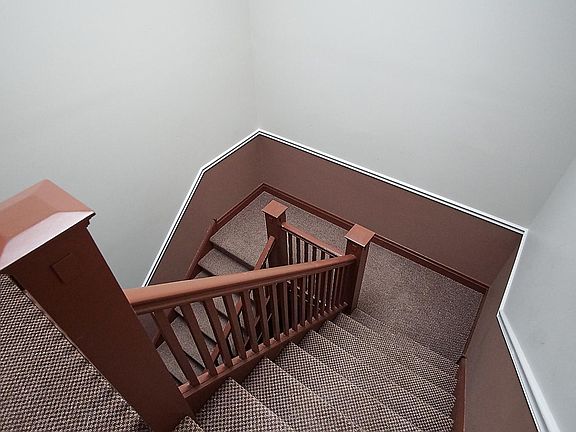 3rd image of 1727 W Birchwood Ave #3N