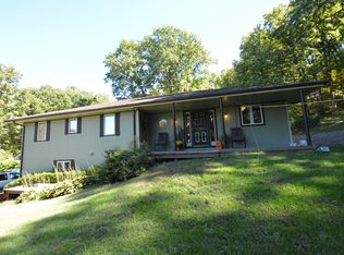 8221 S Stillhouse Rd, Oak Grove, MO 64075
