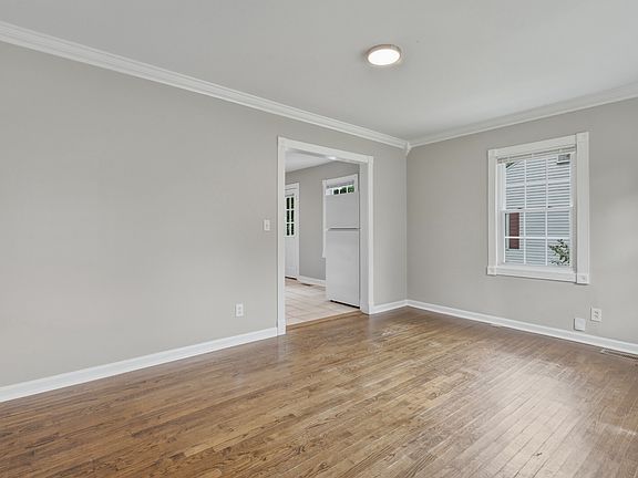 3rd image of 644 Carmel Ave