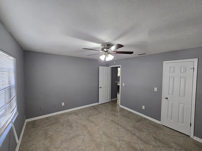 5069 Neponset Ave — Photo 7
