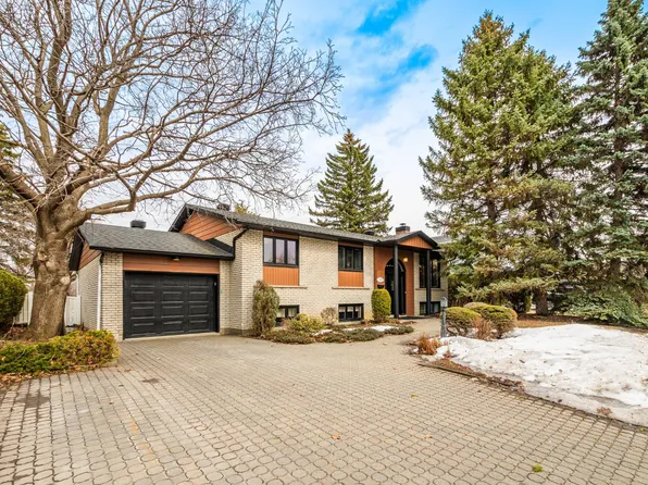 999 Rue De Nogent, Boucherville, QC J4B 2R4