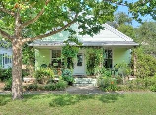325 S 6th St, Fernandina Beach, FL 32034