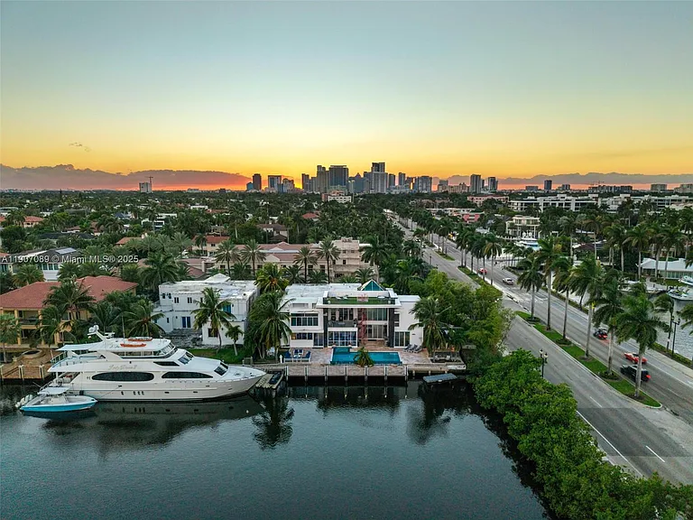 300 Royal Plaza Dr — Photo 82