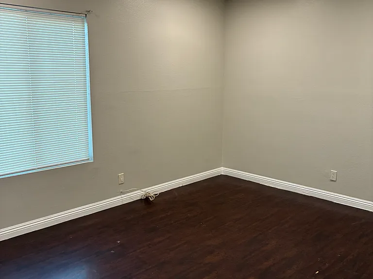 1533 Saylor Way — Photo 6