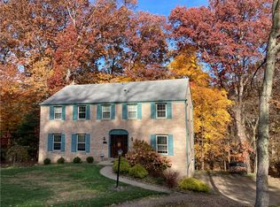 238 Cornwall Dr, Pittsburgh, PA 15238