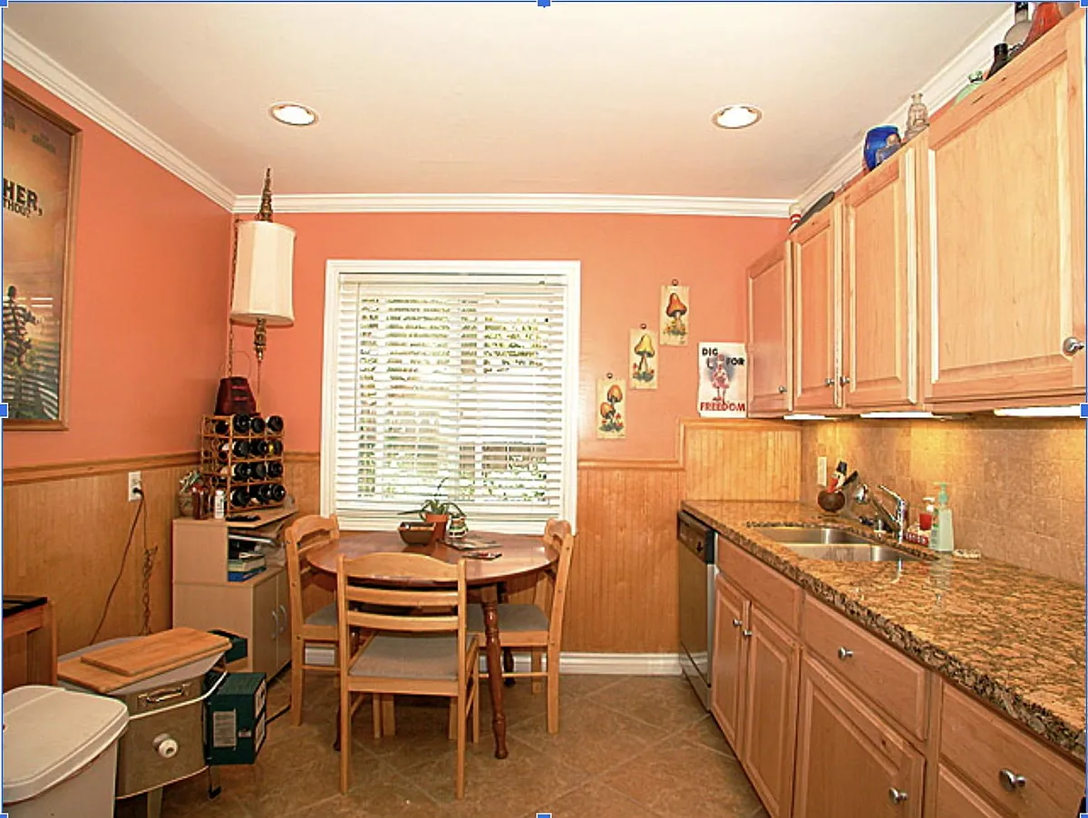 Building Photo - 4526 Arizona St #3