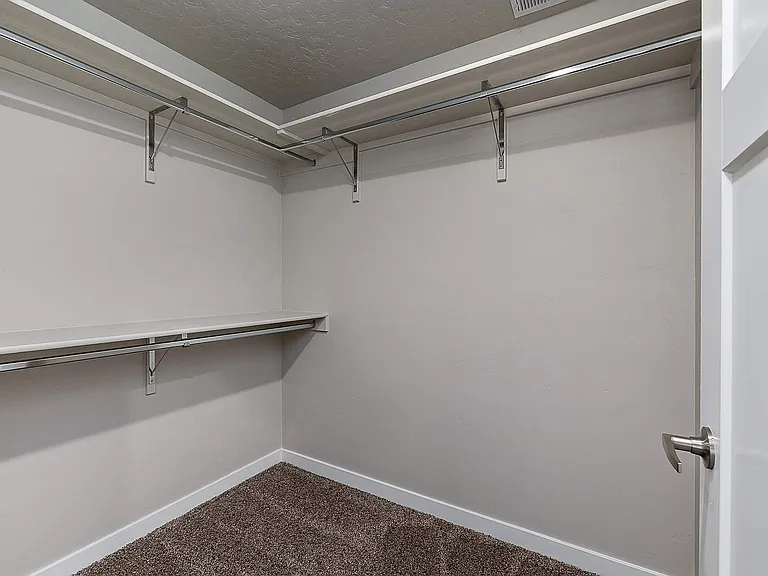 Latitude 40 Two Bedroom With Garage