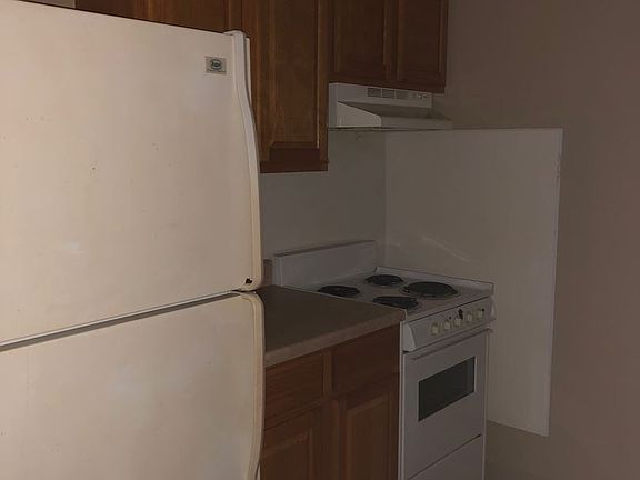 4th image of 505 S Poplar St APT 4