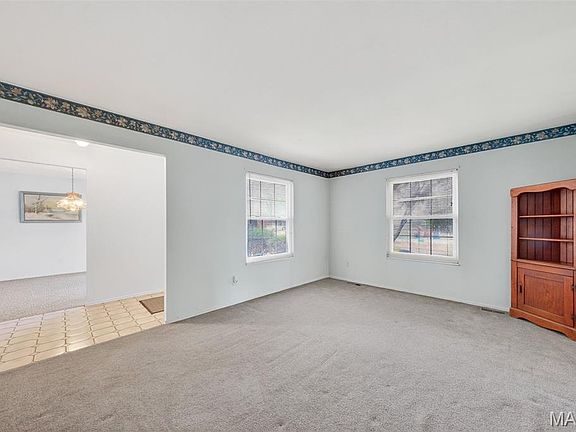 5th image of 2590 Hackney Dr