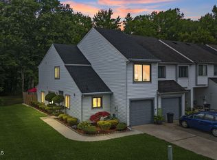 11 Lexington Cir, Matawan, NJ 07747