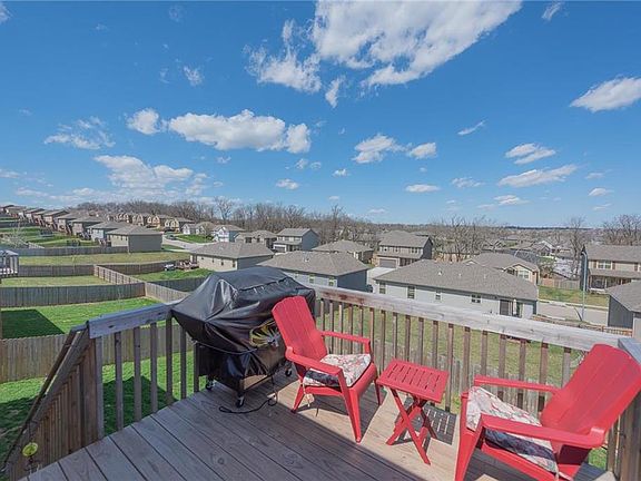 3rd image of 1308 NW High View Dr