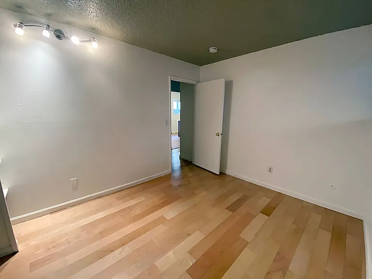 2230 NE 15th Ave #1-4 — Photo 7