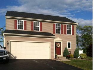 5787 Willowcreek Ln, Cambria, NY 14132