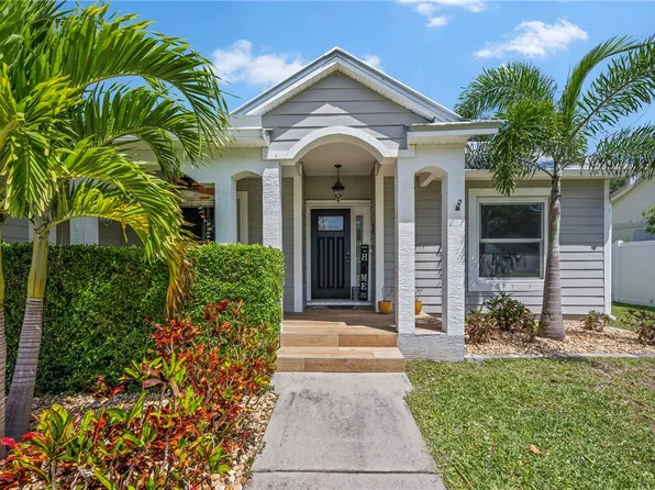 620 20th St SW, Vero Beach, FL 32962