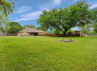 413 Emerald Ct, Burleson, TX 76028