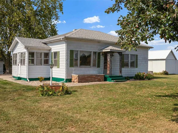 5387 Niemanville Trl, Litchfield, IL 62056