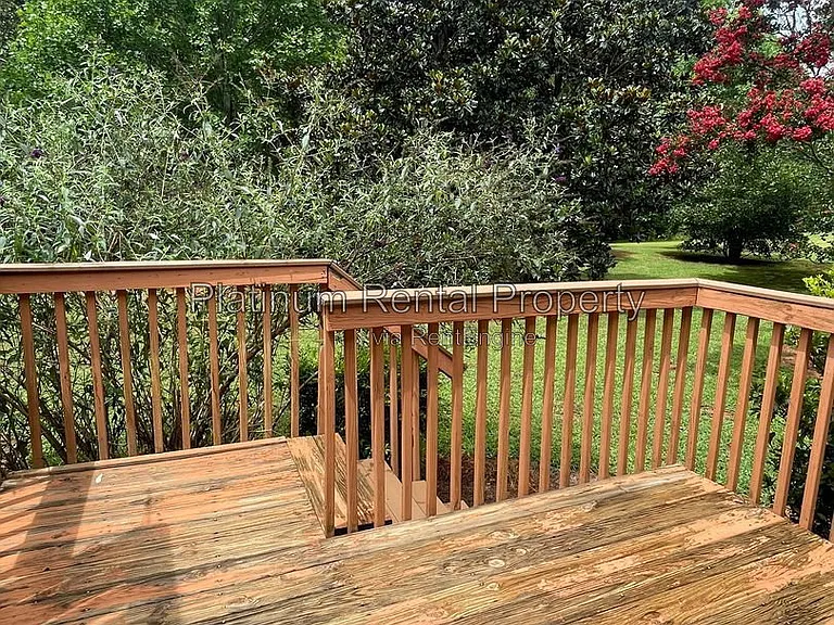 144 Pointe Cir — Photo 38
