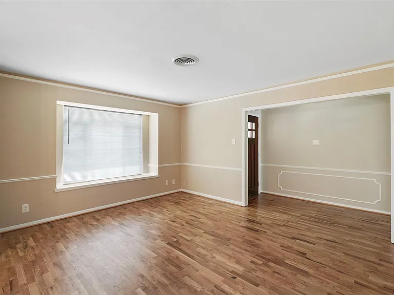 4406 Rosebay Dr — Photo 3