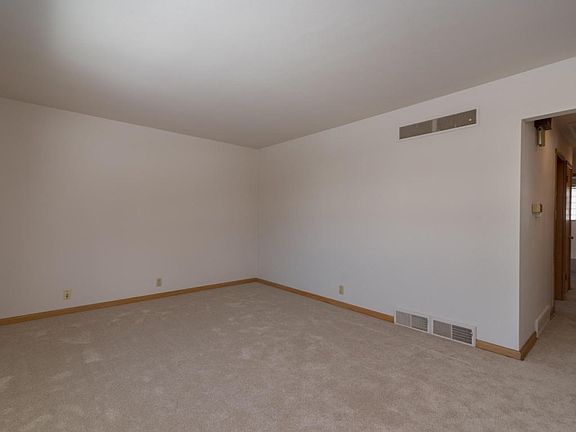 3226 South 72nd-5