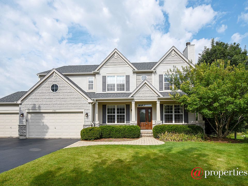 Beautiful Front View with Paver Walkway & Professi