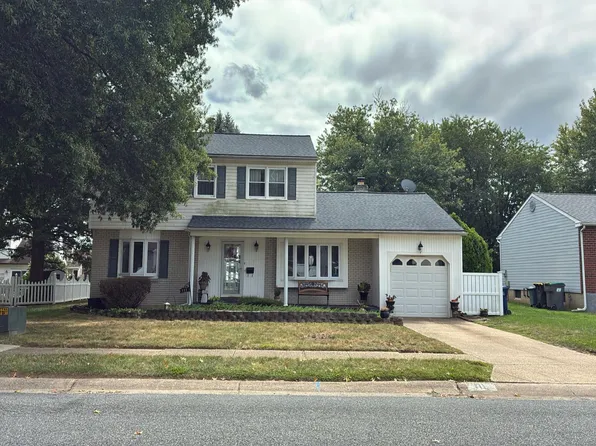 111 Kenton Ct, New Castle, DE 19720