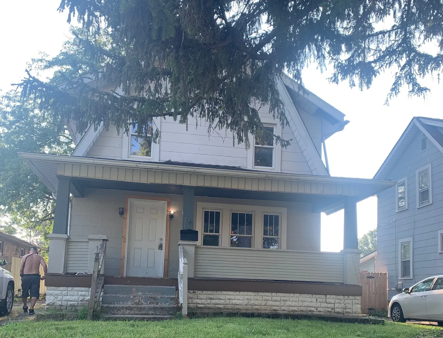 127 N Westmoor Ave — Photo 1