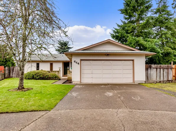 664 70th St, Springfield, OR 97478