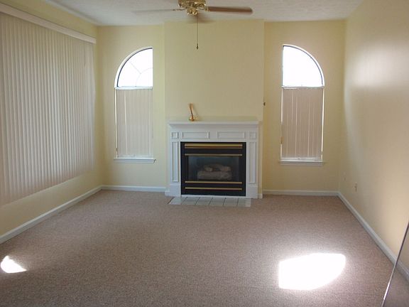 4th image of 883 Weyanoke Ln