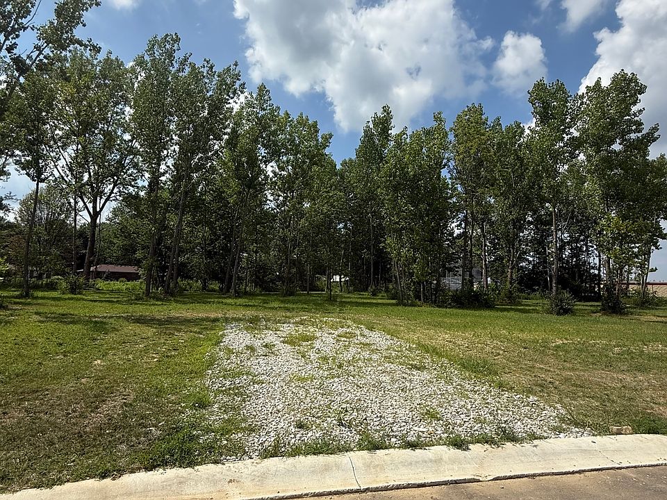 1st image of 4834 Lakeview Dr