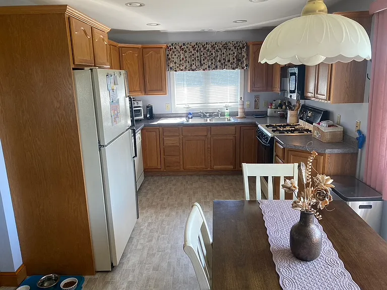 17 Mount Vernon Cir #B — Photo 4