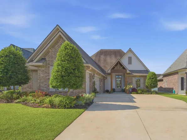 3747 Willow Lake Dr, Lake Charles, LA 70605
