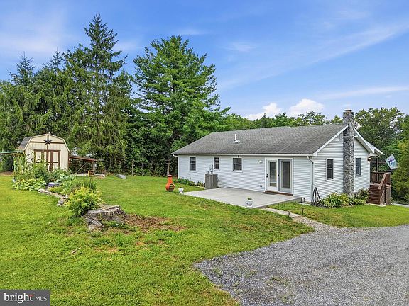 2nd image of 2756 Ridge Hollow Rd
