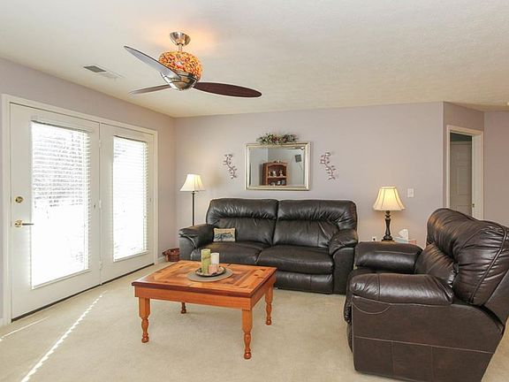 4th image of 8911 Hunters Creek Dr